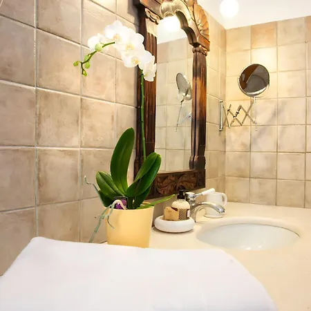 A Naca With Private Terrace Ortigia - Without Kitchen Apartamento Syracuse